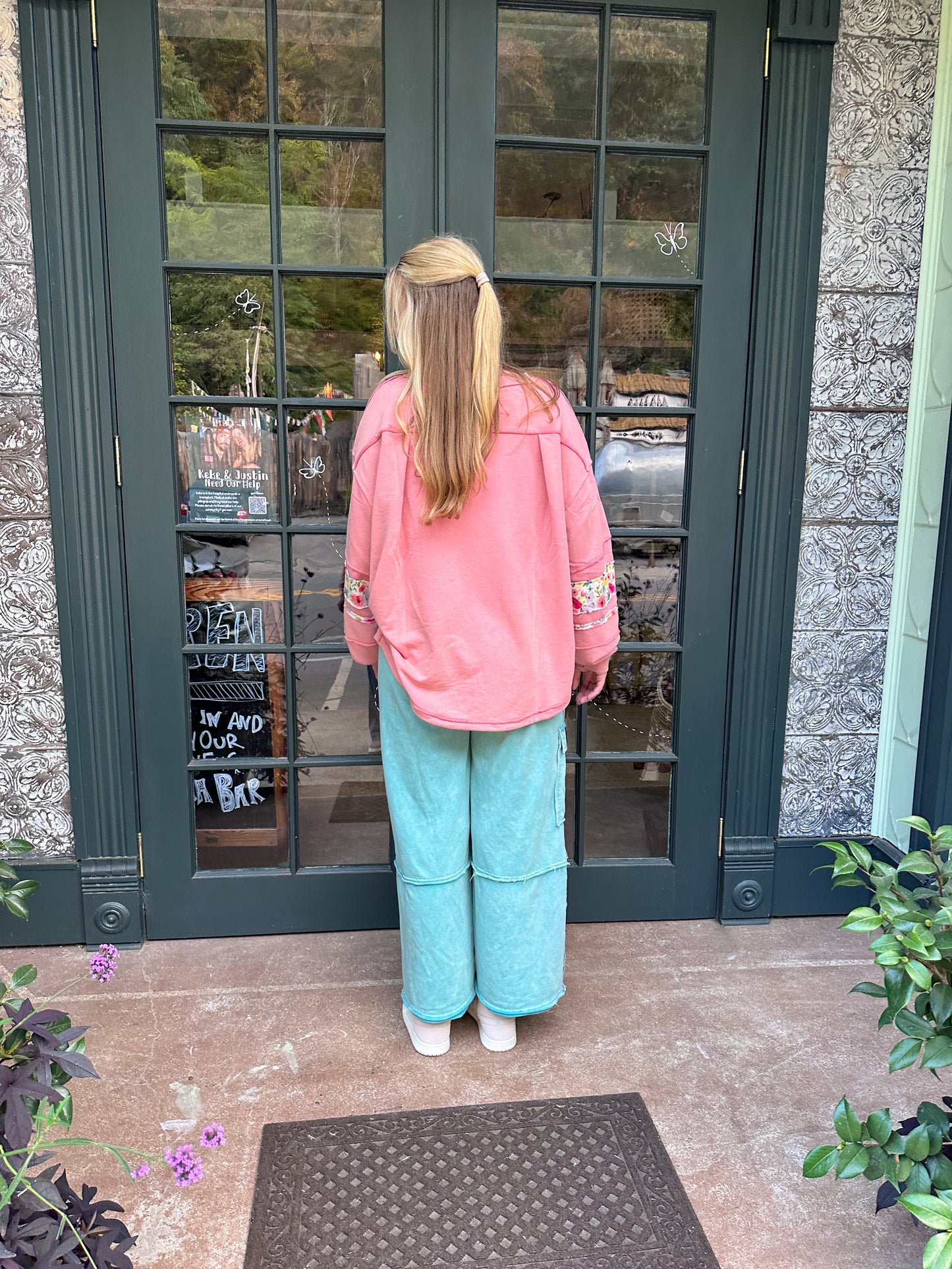 Darlin Daisy Pullover